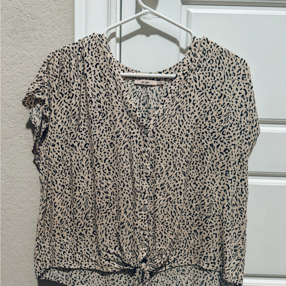 Francesca’s Leopard Print Women's Top